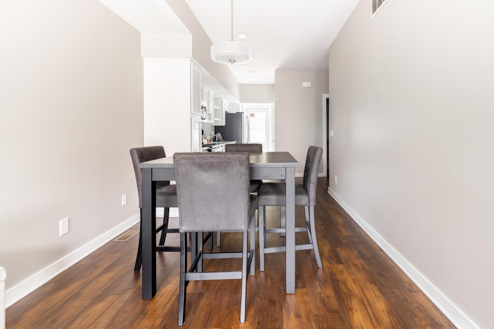 Luxury Downtown Townhome Unit 5 Cleveland Exterior photo