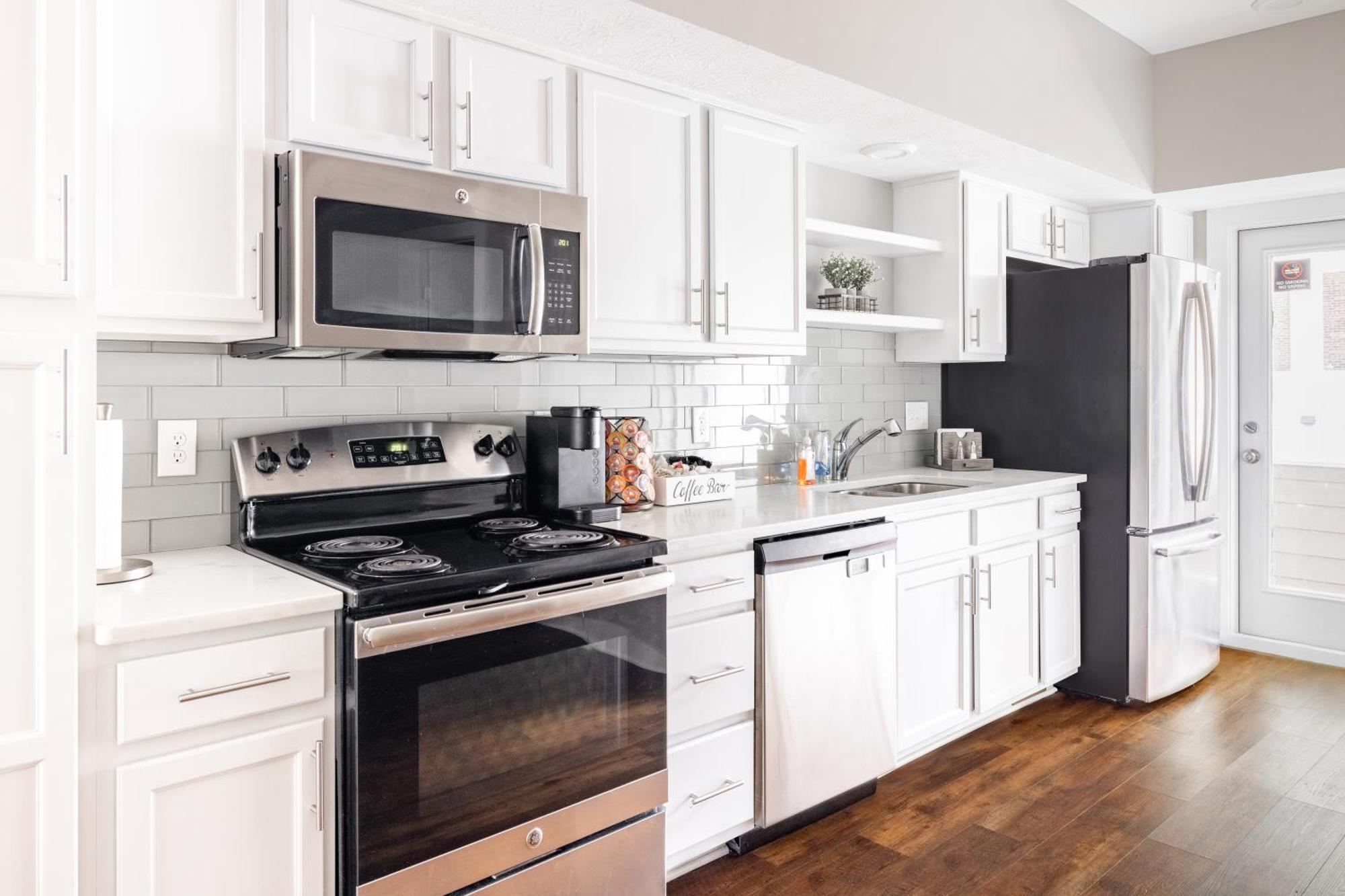 Luxury Downtown Townhome Unit 5 Cleveland Exterior photo