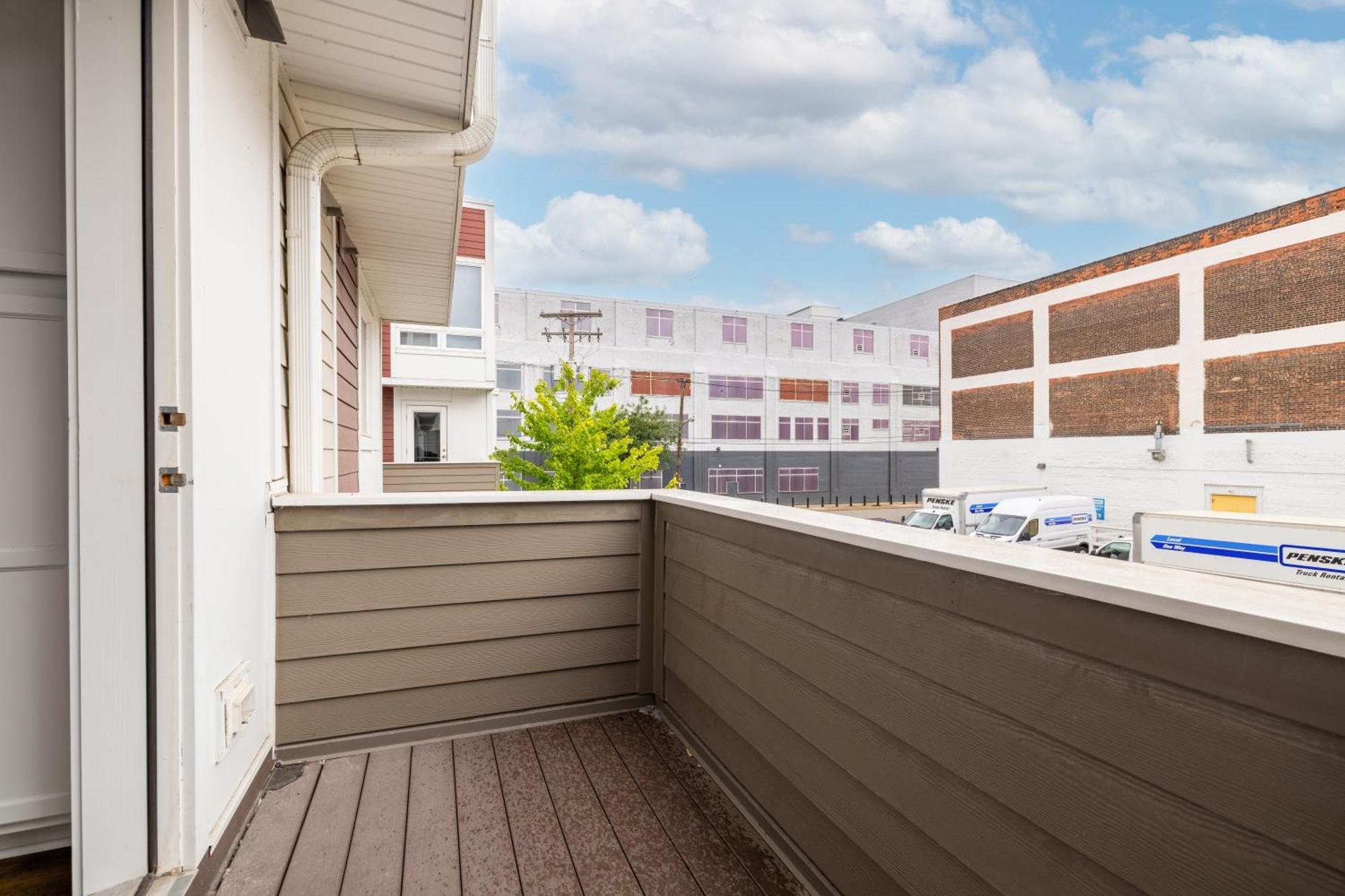 Luxury Downtown Townhome Unit 5 Cleveland Exterior photo